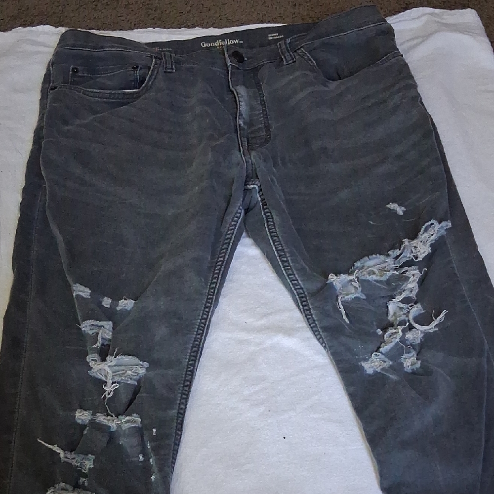 Goodfellow & Co Men's Distressed Gray Jeans